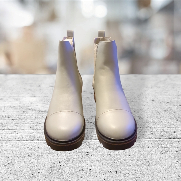 Mirette Chelsea Boots By Journee Gray Size 9 - Picture 1 of 15